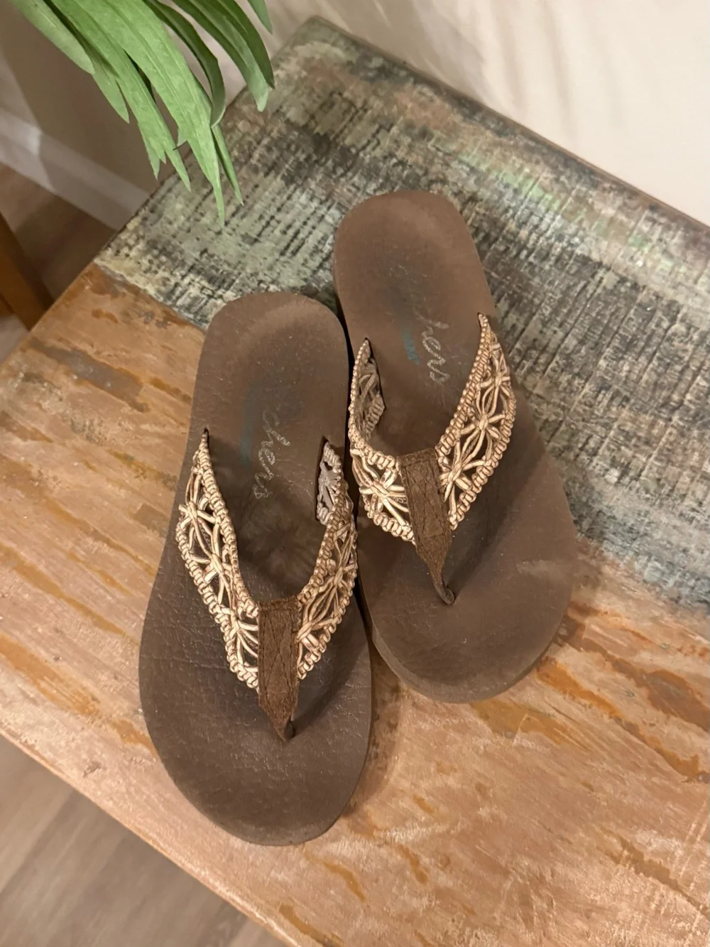 Women’s Sketchers Flip flop Sandals Meditation Ocean Breeze Yoga Mat Comfort.